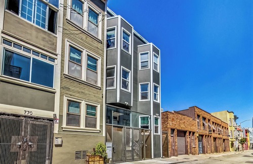 South of Market Condo | 5 bedrm & 3 bath in Centrally located house in SF's SOMA district walking distance to Civic Center