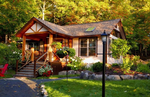 Long Lake House | 5-bedroom, 1,300' waterfront estate with three separate residences & eight acres