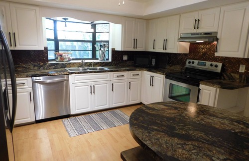 Pompano Beach House | 5 bedroom, 10 beds, 4.5 baths, Huge Property, 3 patios, Across park, Volleyball