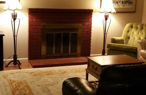 Berryessa House | 5 bedroom 3 full bath modern home