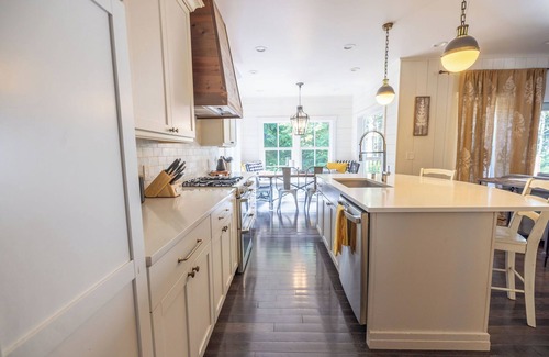 Sitka House | 5 bedroom, 4 bath modern farmhouse, close to downtown