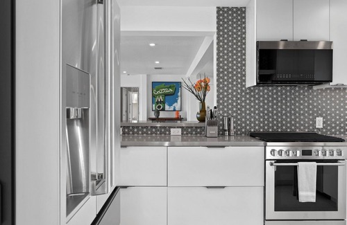 Tahquitz River Estates House | 5 Bedroom/4 Bath South Palm Springs Resort Like! 2 outdoor fire features.