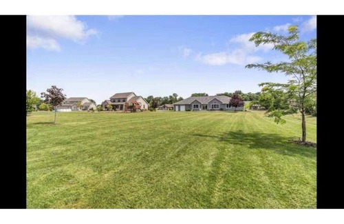 Oshkosh House | 5 bedroom/4 bath spacious EAA event home