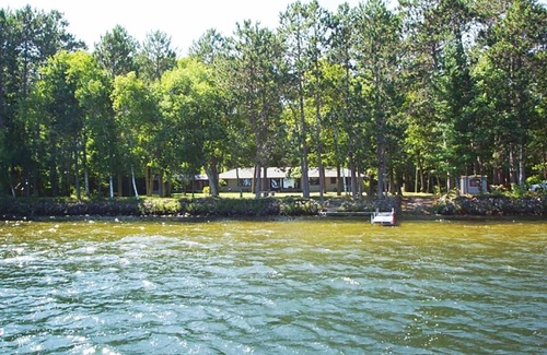 Stone Lake Cabin | 5 Bedroom 5 Bath Pet Friendly Cabin On 5,000 Acre Lake Near Hayward