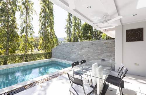 Kathu House | 5 bedroom, 5 bathroom villa, sleeps 14 people, 7 kms to Patong beach