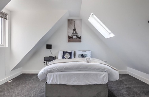East Grinstead Cottage | 5 bedroom accommodation in East Grinstead