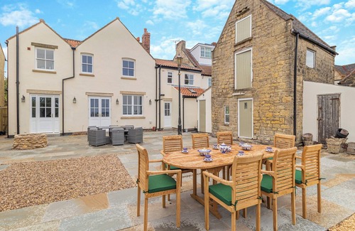 Ault Hucknall Cottage | 5 bedroom accommodation in Chesterfield