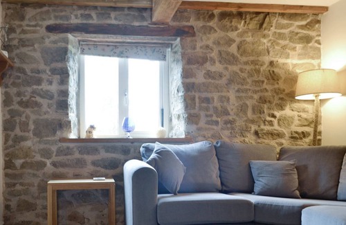 Craven Arms Cottage | 5 bedroom accommodation in Aston on Clun, near Craven Arms