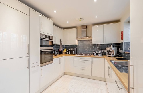 Weymouth Cottage | 5 bedroom accommodation in Weymouth