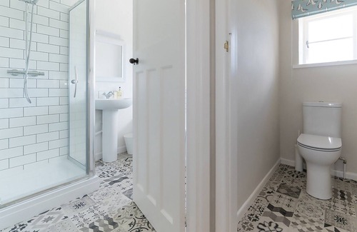 Ventnor Cottage | 5 bedroom accommodation in Wroxall, near Ventnor