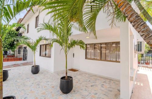 Manga House | 5 Bedroom Amazing Villa Minutes to Walled City