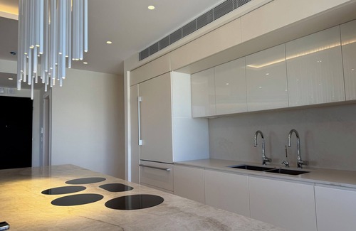 Mamilla Apartment | 5 -bedroom apart in Jerusalem with Magnificent views, Shabbat elevators, fitness