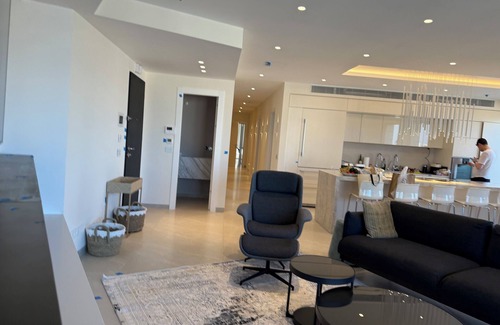 Mamilla Apartment | 5 -bedroom apart in Jerusalem with Magnificent views, Shabbat elevators, fitness