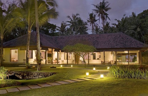 Cemagi Villa | 5 Bedroom Beachfront Villa - Seseh Beach, Bali