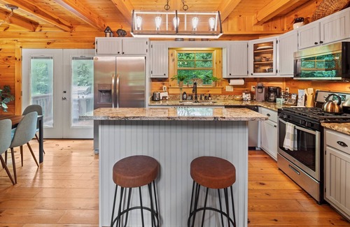 Waynesville Cabin | 5-bedroom cabin 15 minutes from Great Smoky Mountains National Park