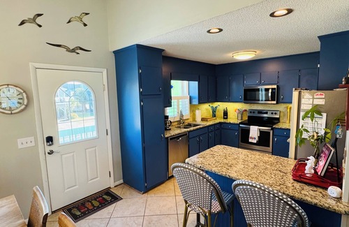 Ocean Isle Beach Cottage | 5 Bedroom Canal Cottage - 2 Min Walk To Beach Access - Boat Dock, Hot Tub, Kayak