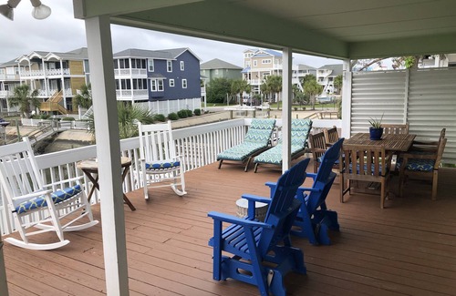 Ocean Isle Beach Cottage | 5 Bedroom Canal Cottage - 2 Min Walk To Beach Access - Boat Dock, Hot Tub, Kayak