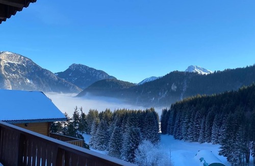 Station de Drouzin le Mont Ski Chalet | 5-bedroom chalet with private sauna and stunning views