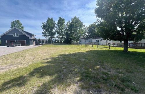 Arcadia Hotel | 5 Bedroom Combo/ARCADIA RESORT/Cabin 7 + 3 Bedroom House/HOT TUB