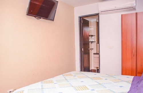 Astorga House | 5 Bedroom Combo that DO connect two hot tubs AC Lleras area