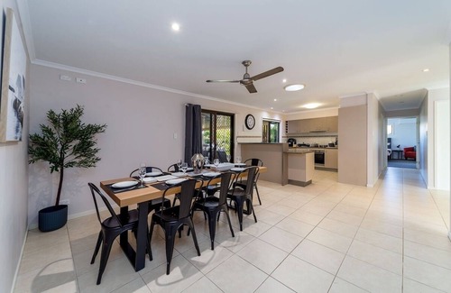 Urraween House | 5-Bedroom Comfort & Style