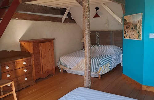 Mezieres-sur-Ponthouin Other | 5 bedroom country house sleeps 13 and more.