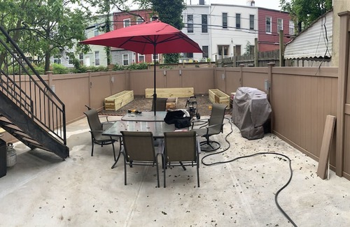 Bushwick House | 5 BEDROOM DUPLEX *NEW* STEPS TO SUBWAY