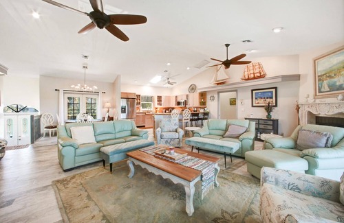 Bonita Springs House | 5-Bedroom Family Beach & Pool House on Bonita Beach | Sleeps 11