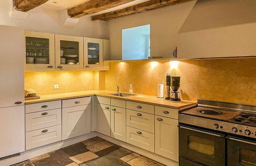 Sarrazac House | 5 bedroom gorgeous home in Sarrazac