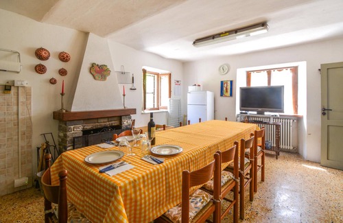 Berceto House | 5 bedroom gorgeous home in Bergotto