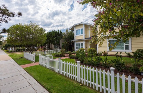 Coronado House | 5 Bedroom Home, 3 Blocks to 4th of July Parade!