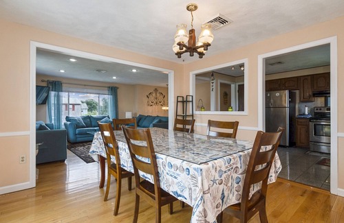 Eastward Look House | 5 Bedroom Home in Eastward Look with Central Air - Walk to Scarborough Beach!