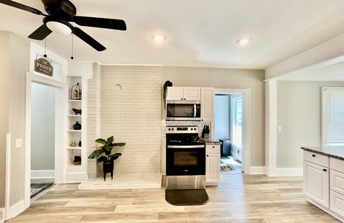 Hartwick House | 5 bedroom home near Cooperstown, Dreams Park & All Star Village. Sleeps 13.