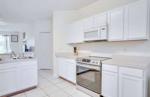 Sunset Ridge House | 5 Bedroom Home | Pool and BBQ at private community