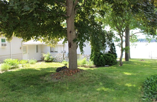 Colon House | 5 Bedroom Home with 100 Feet of Sandy-Bottom Frontage on All-Sport Palmer Lake!