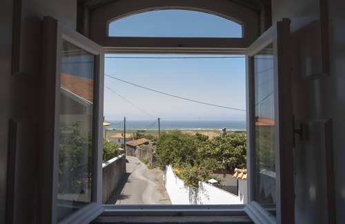 Areosa House | 5-bedroom house close to beaches and city amenities.