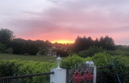 Piegut-Pluviers House | 5 Bedroom house w/pool, living room, kitchen. Family and Pet friendly!