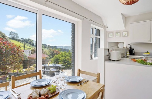 Salcombe House | 5 Bedroom House Walking distance to Beaches & Ferry to Salcombe