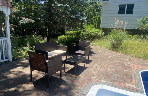 Hampton Bays House | 5 Bedroom in Hampton Bays. Two separate living areas.