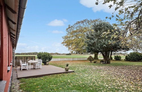 Pedersker House | 5 bedroom lovely home in Aakirkeby
