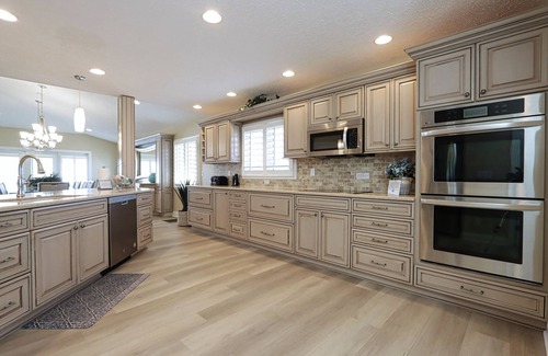 South Island House | 5 Bedroom - Luxury Home - Close to Beach - Lemon Drop Home