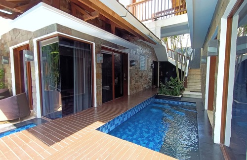 Dyanapura Villa | 5 Bedroom luxury villa in the heart of Seminyak