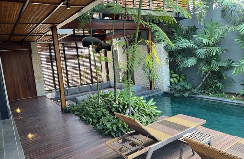 Batu Bolong House | 5-Bedroom Modern Balinese Dream House Ideally Located in the Heart of Canggu