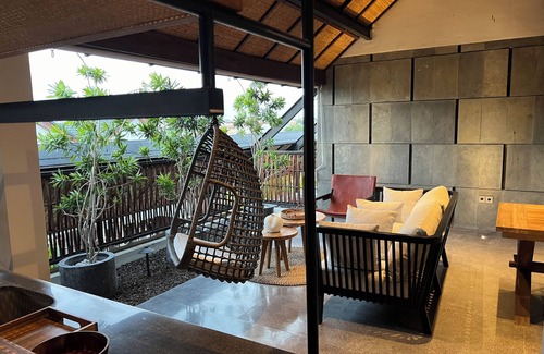 Batu Bolong House | 5-Bedroom Modern Balinese Dream House Ideally Located in the Heart of Canggu