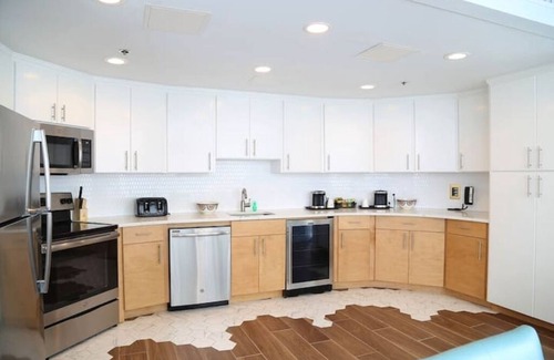 Midtown Ocean City Villa | 5-Bedroom Oceanfront Penthouse - Ultimate Luxury in the Heart of Ocean City!