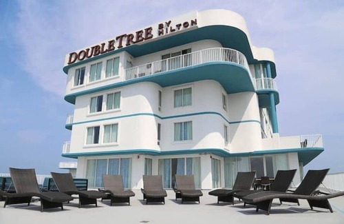 Midtown Ocean City Villa | 5-Bedroom Oceanfront Penthouse - Ultimate Luxury in the Heart of Ocean City!