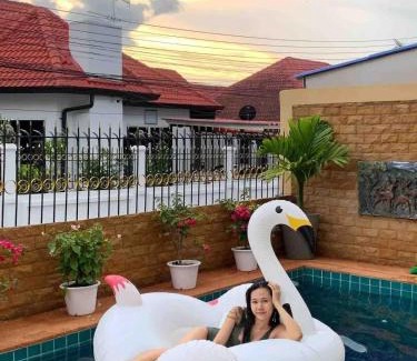 Na Chom Thian House | 5 bedroom pool villa quiet beach