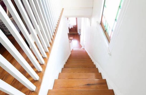 Carrollton House | 5 Bedroom Short Term Rental 3 full bath Queen Anne Victorian