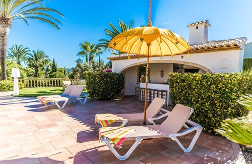 Tarraula Villa | 5 Bedroom Spanish Family Villa