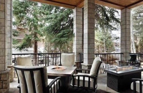 Aspen House | 5 Bedroom Townhome in Aspen Core, Walk Everywhere!